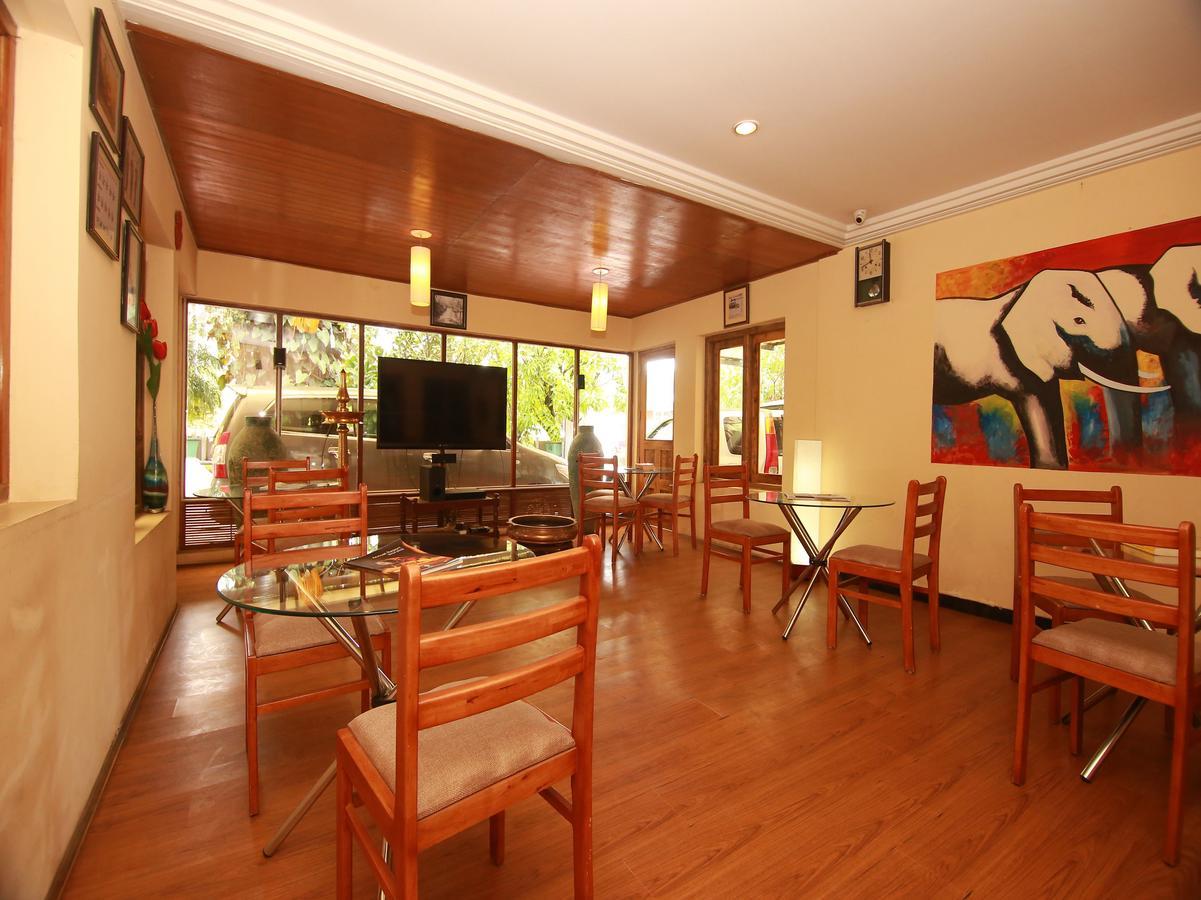 Sn Hotel Munnar Eksteriør billede